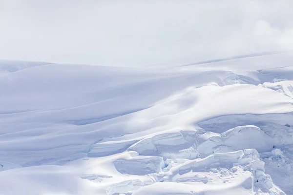 阿拉斯加 露丝冰川的鸟瞰图 覆盖在雪中 — 图库照片