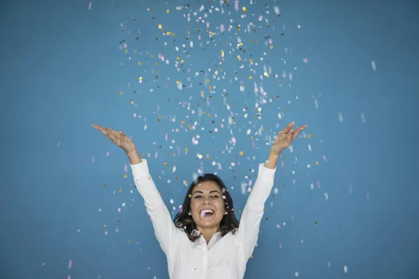 Portrait Laughing Woman Throwing Confetti Air — Stock Photo, Image