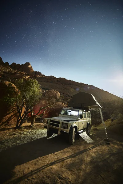 Afrika Namibia Spitzkoppe Sternenhimmel Geländewagen Mit Dachzelt — Stockfoto