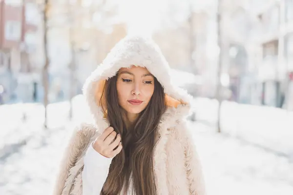 Portrait Young Woman Wearing Hooded Fur Jacket — Stock Photo, Image