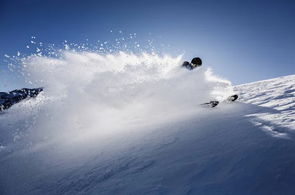 Avusturya Tyrol Mırıldanan Kar Fırtınasında Serbest Gezen Kayakçı — Stok fotoğraf