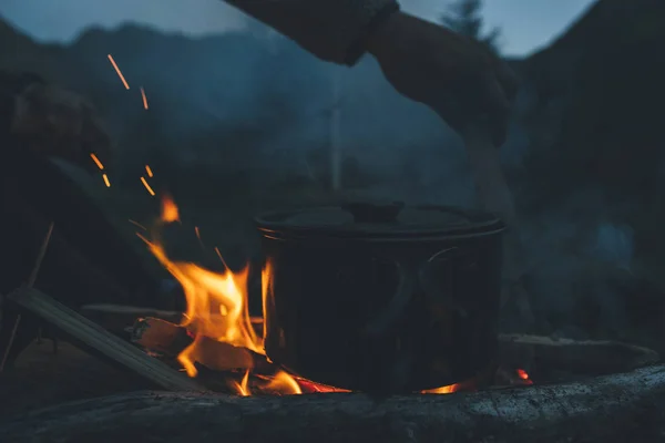 Norwegen Lofoten Moskenesoy Kochen Lagerfeuer — Stockfoto