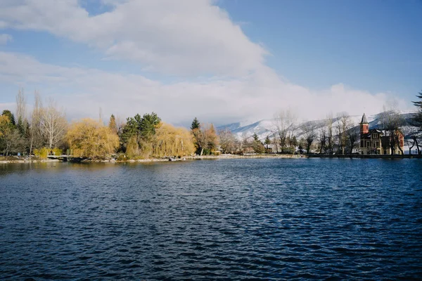 Spain Girona Puigcerda Lake Winter Surrounded Snowy Mountains — Stock Photo, Image