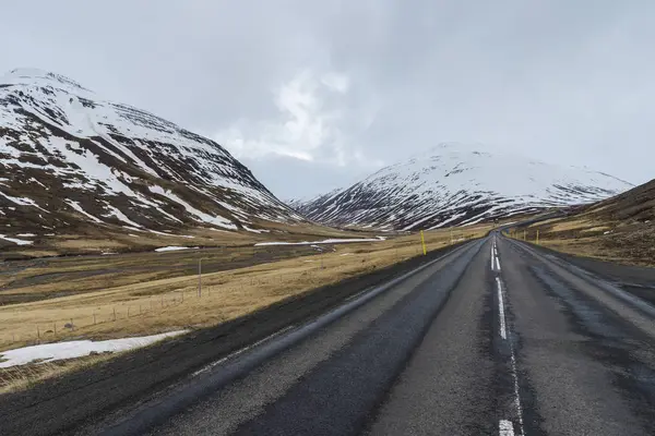 Исландия Север Исландии Пустая Дорога Зимой — стоковое фото