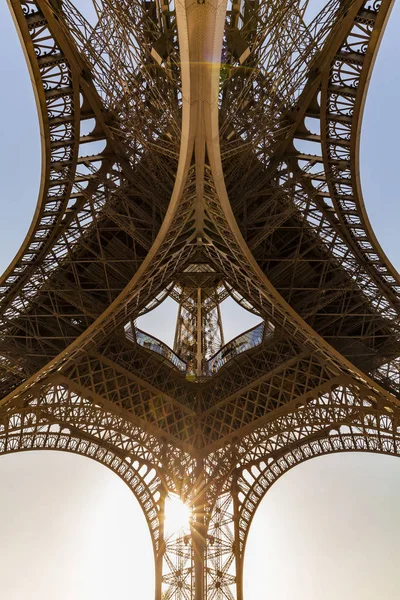 France Paris Eiffel Tower Worm Eye View Sunset — стоковое фото