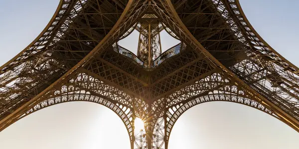 Frankrijk Parijs Eiffel Toren Het Oog Van Worm Bij Zonsondergang — Stockfoto