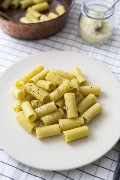 Macaroni Cheese Black Pepper Plate — Stock Photo, Image