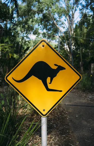 Australia Magnetic Island Kangaroo Animal Crossing Sign — Stock Photo, Image