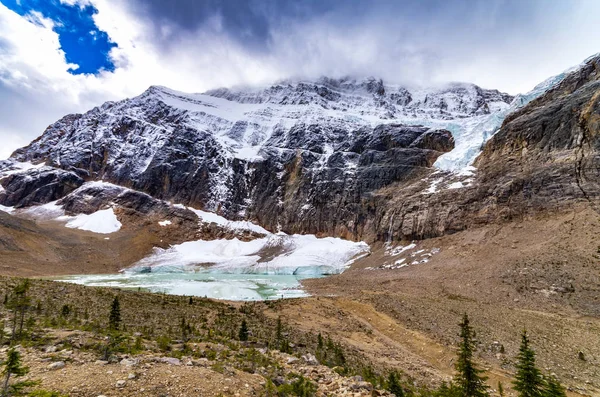 Canada Alberta Parco Nazionale Jasper Monte Edith Cavell Angel Glacier — Foto Stock