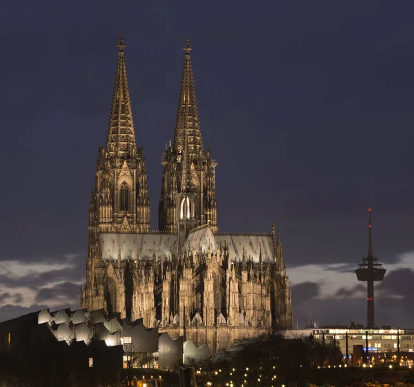 Germany Cologne Lighted Museum Ludwig Cologne Cathedral Television Tower Dusk — Stock Photo, Image