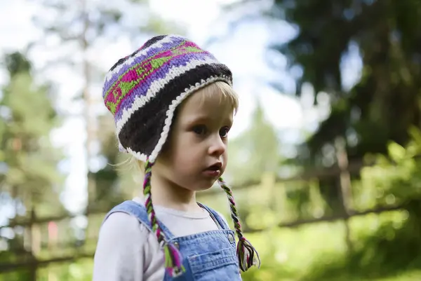 Portrait Little Girl Wearing Knitted Hat — Stock Photo, Image