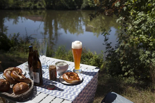 Breakfast Bavarian Veal Sausage Wheat Beer Pretzls — Stock Photo, Image