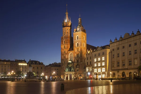 Polen Krakau Altstadt Stadtsilhouette Mit Der Marienkirche Bei Nacht — Stockfoto