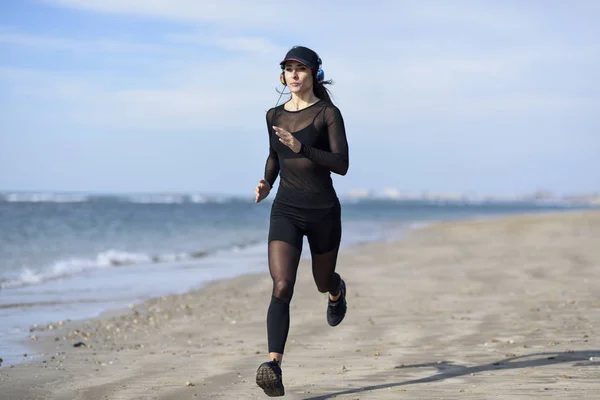 Sportive Woman Running Beach — Stock Photo, Image