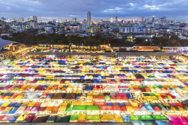 Tailândia Bangkok Ratchada Rot Fai Night Market — Fotografia de Stock