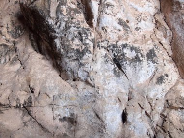 Güneş ışını mağara