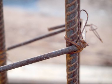 paslı yüksek mukavemetli deforme çelik çubuk