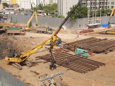 Bangkok, Tayland - 29 Mayıs 2016: Bangkok, Tayland inşaat sahasında çalışan inşaat işçileri