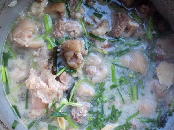 Nourriture Thaïlandaise Porc Bouillis Dans Une Soupe Épicée — Photo