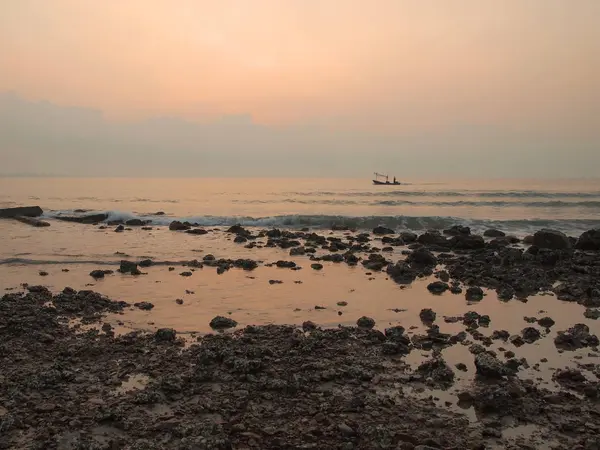 Piękny Wschód Słońca Widokiem Seascape Spowolnionej Migawki — Zdjęcie stockowe