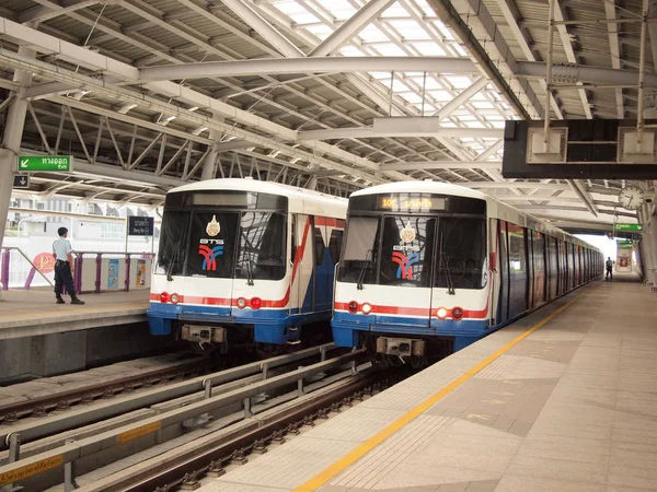 Bangkok Thaiföld 2016 Bts Skytrain Állomáson Város Központjában Vasúti Hálózat — Stock Fotó