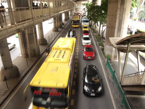 Banguecoque Tailândia Agosto 2016 Trânsito Aproxima Gridlock Uma Estrada Centro — Fotografia de Stock