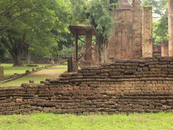 スコータイ歴史公園 タイの古代寺院の遺跡 — ストック写真
