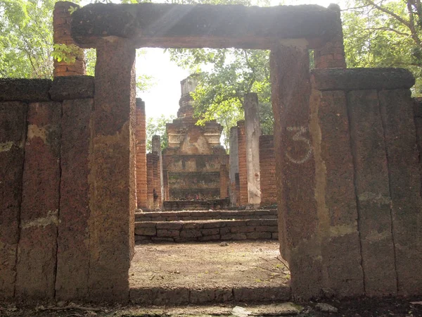 Ruínas Templos Antigos Parque Histórico Sukhothai Tailândia — Fotografia de Stock