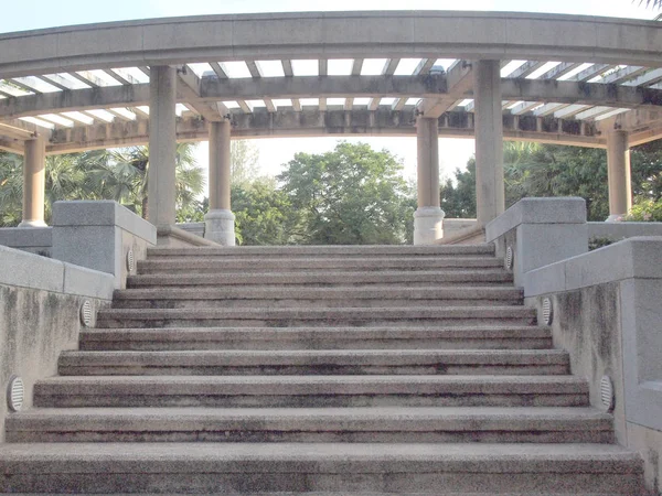 Escaleras Parque Cerca —  Fotos de Stock