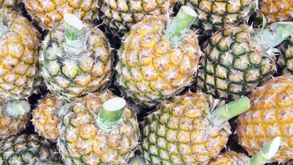 Tatlım ananas yakın çekim
