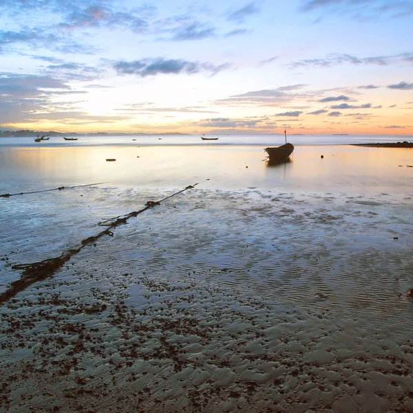 Fischerboot Meer Bei Sonnenaufgang — Stockfoto