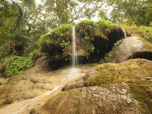 Güzel Nefes Kesici Yeşil Şelale Erawan Şelale Kanchanaburi Tayland — Stok fotoğraf