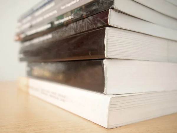 Close Book Table — Stock Photo, Image