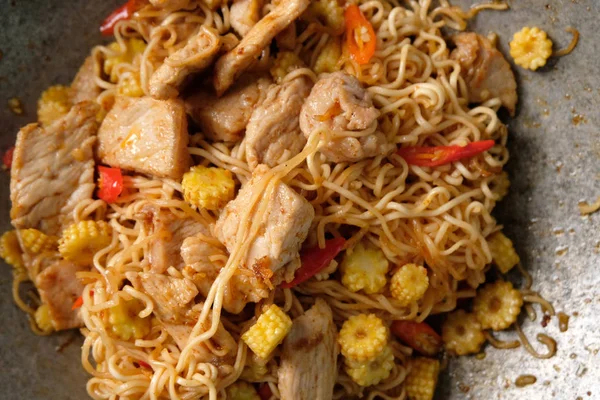 Makaron Wieprzowiną Warzyw Stir Fry — Zdjęcie stockowe