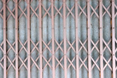 Eski paslı antika slayt çelik kapı