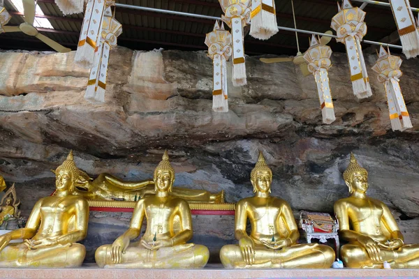 Ubon Ratchathani Thailand January 2018 Visiting Gold Buddha Statue Tham — Stock Photo, Image