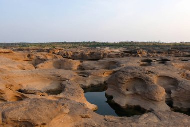 Tayland 'ın Büyük Kanyonu Sam Phan Bok' taki Taş Dağ