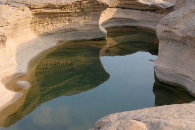 Tayland 'ın Büyük Kanyonu Sam Phan Bok' taki Taş Dağ