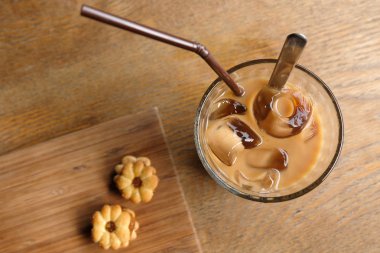 Tay tarzında kahve damlama