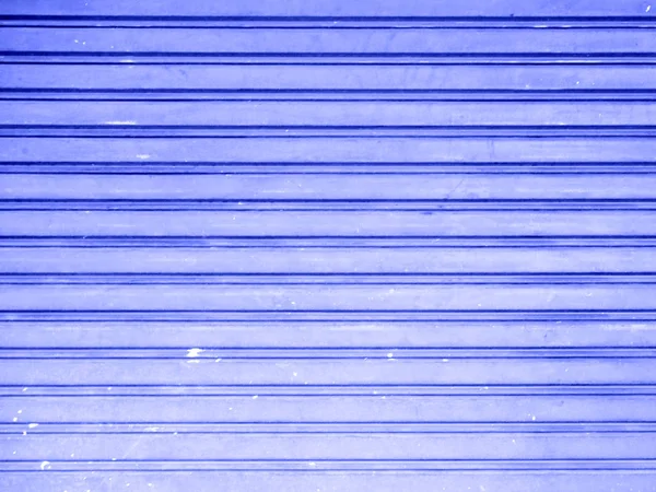 Niebieskim Tle Stare Drzwi Metalowe — Zdjęcie stockowe