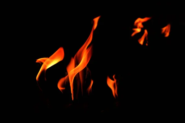 Close Vuur Vlammen Abstract Zwarte Achtergrond — Stockfoto