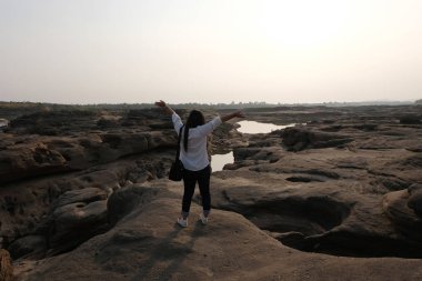Stone Mountain, Sam Phan Bok, Grand canyon Tayland duran kadın