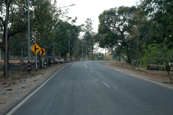 曲线沥青道路视图 — 图库照片