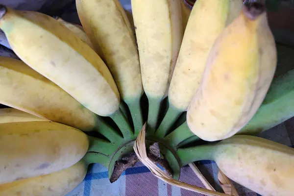 Banana Biologica Fresca Vicino — Foto Stock