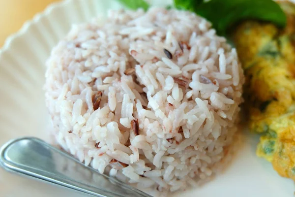 Kahverengi pirinç çanak