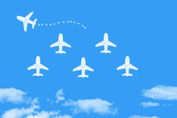 Uçak Şekil Bulutlar Değiştirme Yönü Yeni Fikirleri Farklı Kavramları — Stok fotoğraf