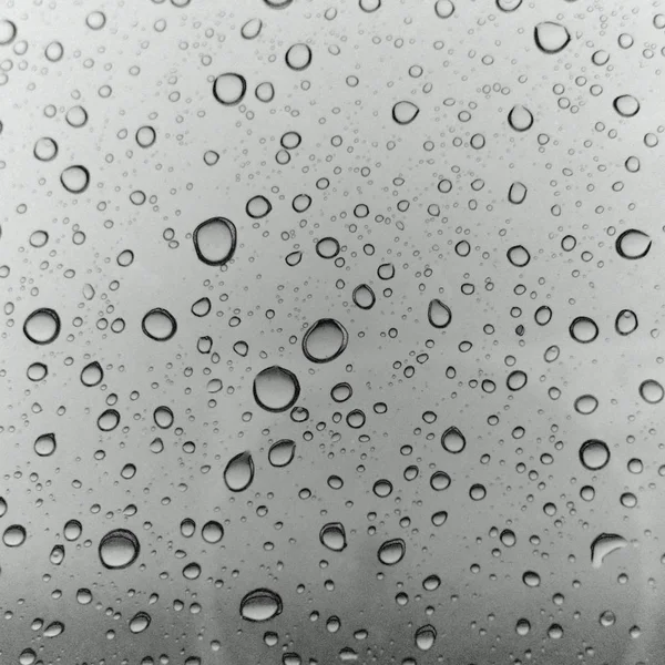 Textura de gotas de água no fundo preto — Fotografia de Stock