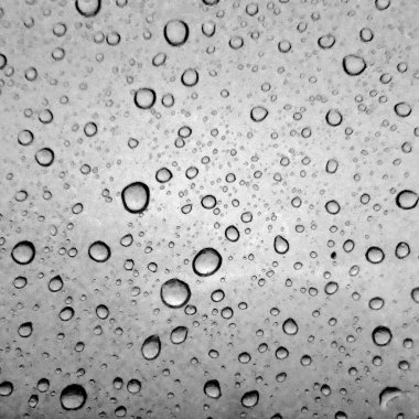 Gri arka planda su damlacıkları dokusu