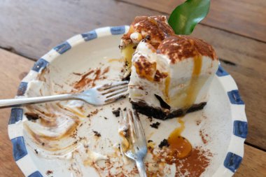 Vanilya ve krem kek silme