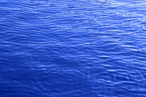 Mavi su soyut arka plan yakın — Stok fotoğraf